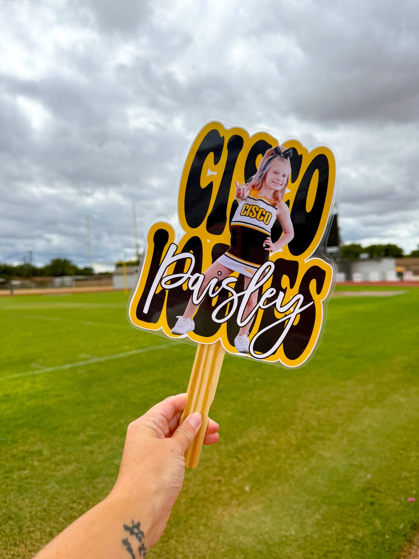 CUSTOM FANS/SIGNS cheer