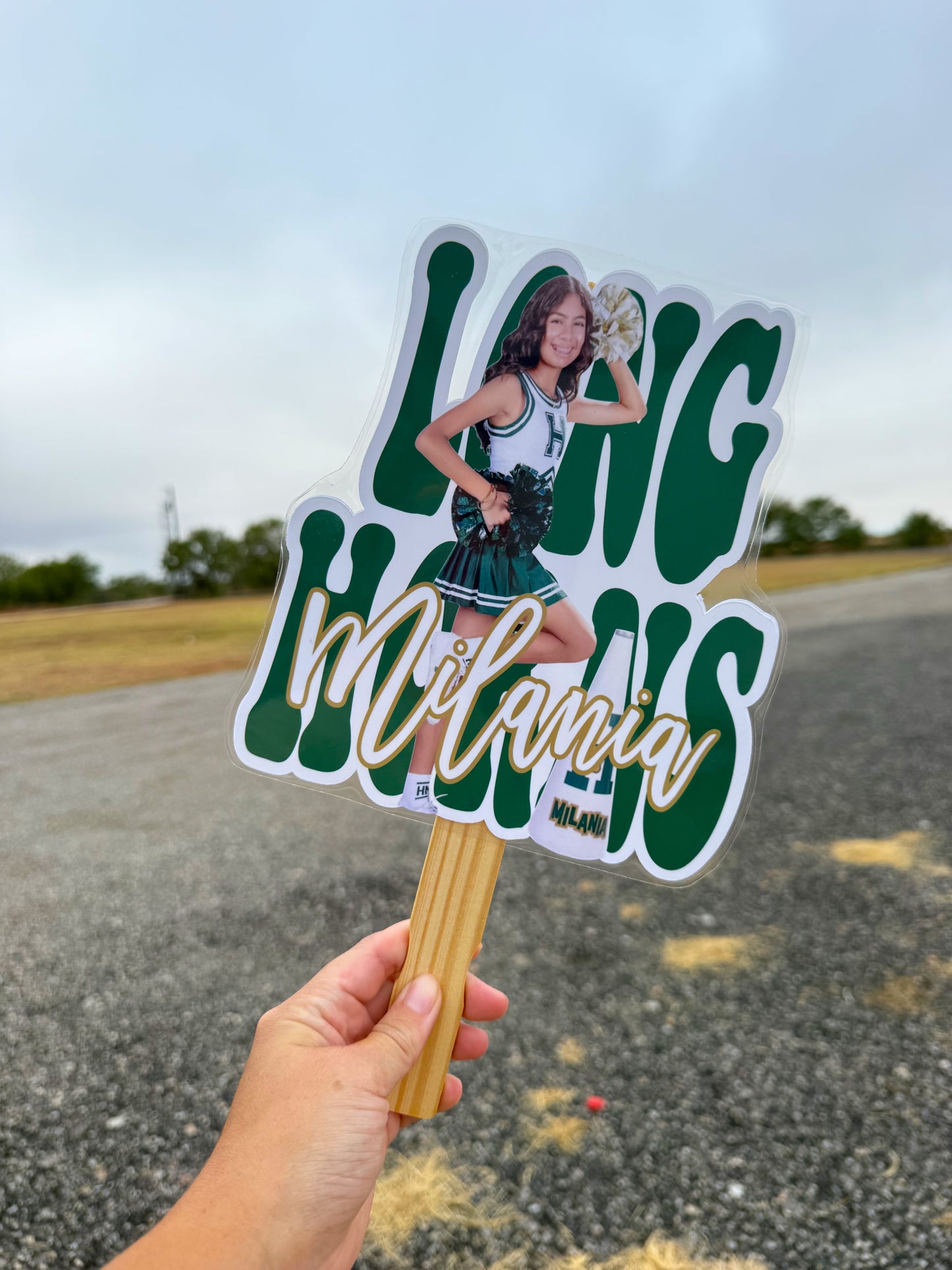 CUSTOM FANS/SIGNS cheer