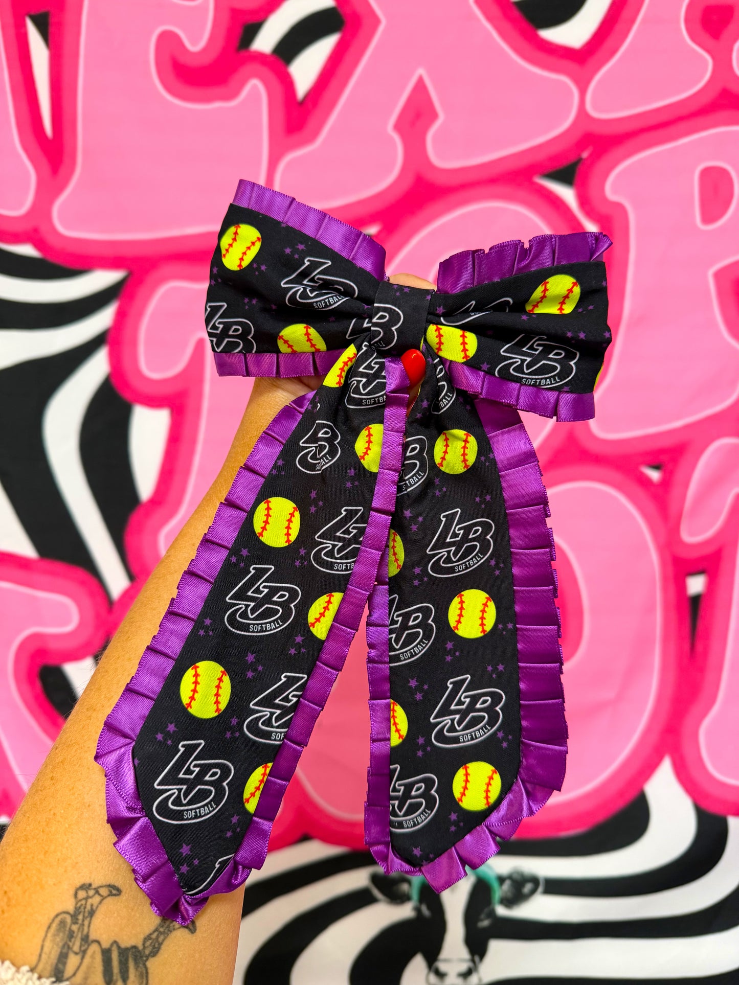 Lady Badgers softball bow XL on ponytail