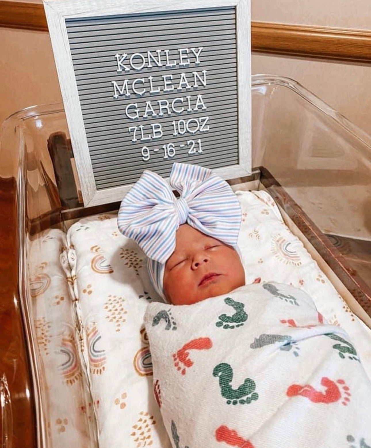 NEWBORN STRIPES WRAP