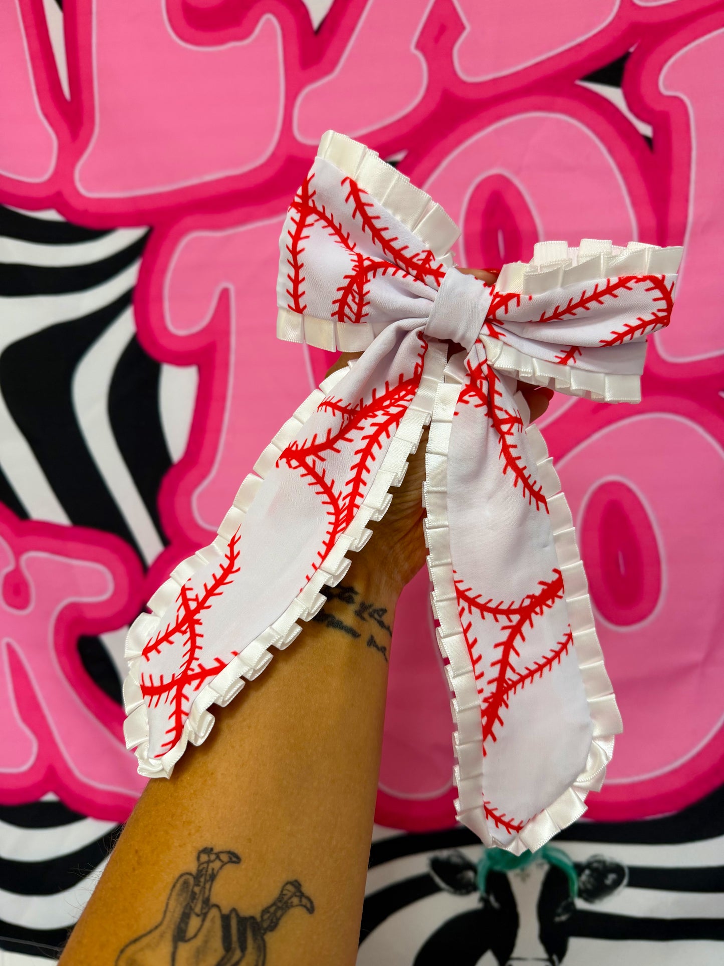Baseball bow w/ white trim XL