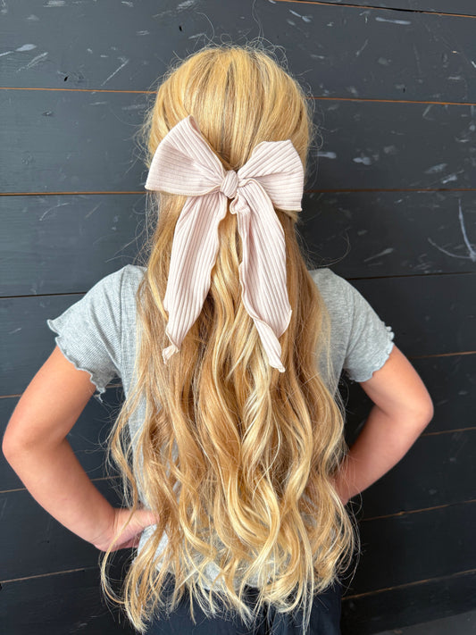 beige ribbed xl bow