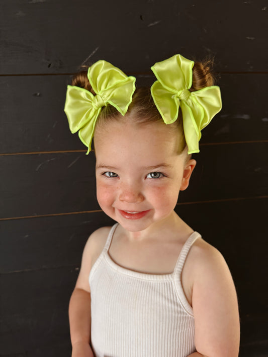 neon yellow silk piggies